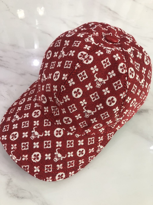 ブランド帽子背面デザイン